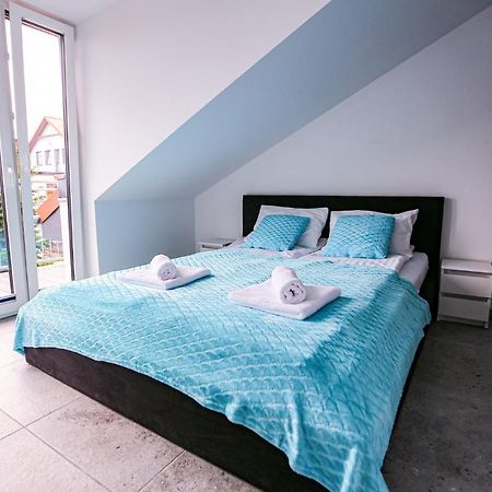 Apart Baltyk Pokoje & Apartamenty Леба Екстериор снимка