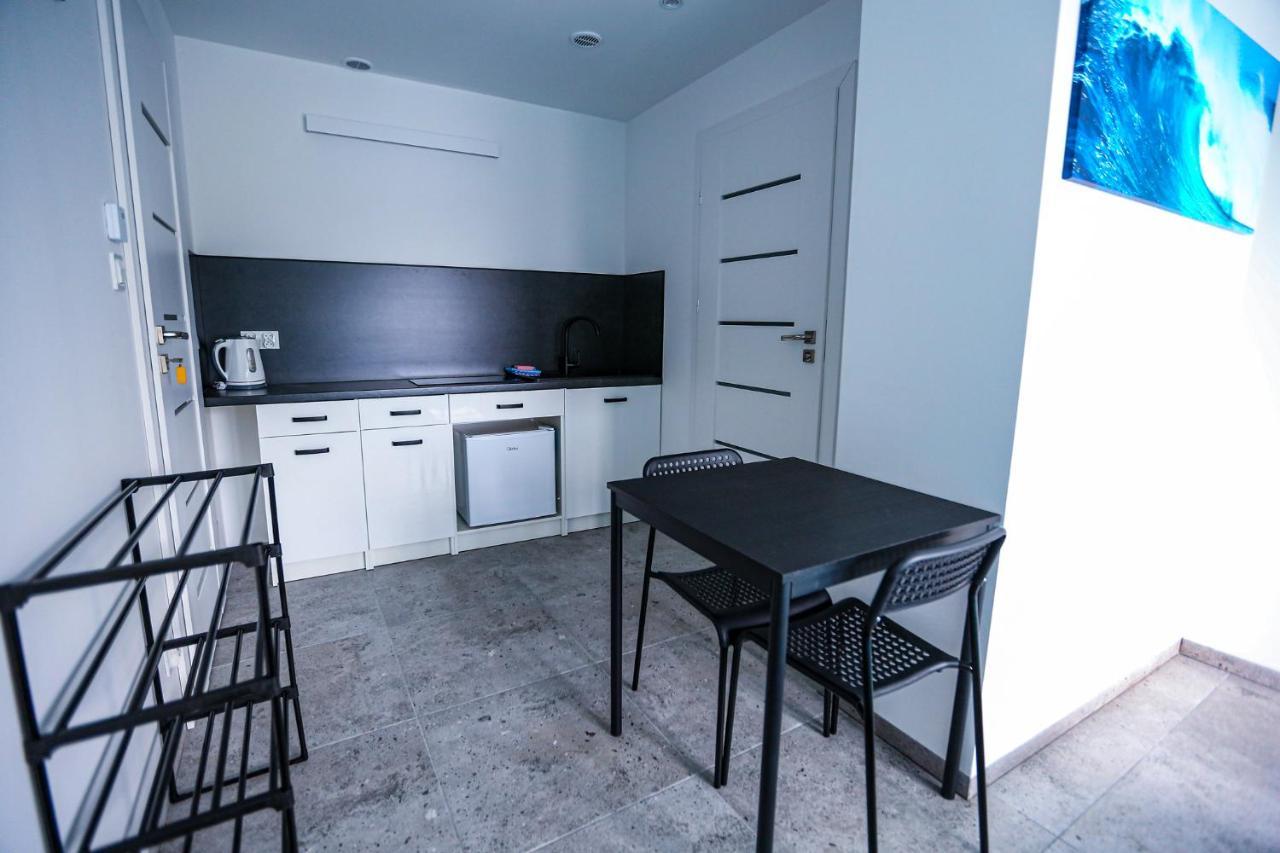 Apart Baltyk Pokoje & Apartamenty Леба Екстериор снимка