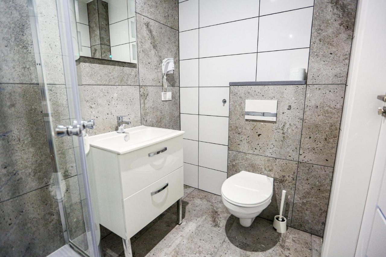 Apart Baltyk Pokoje & Apartamenty Леба Екстериор снимка
