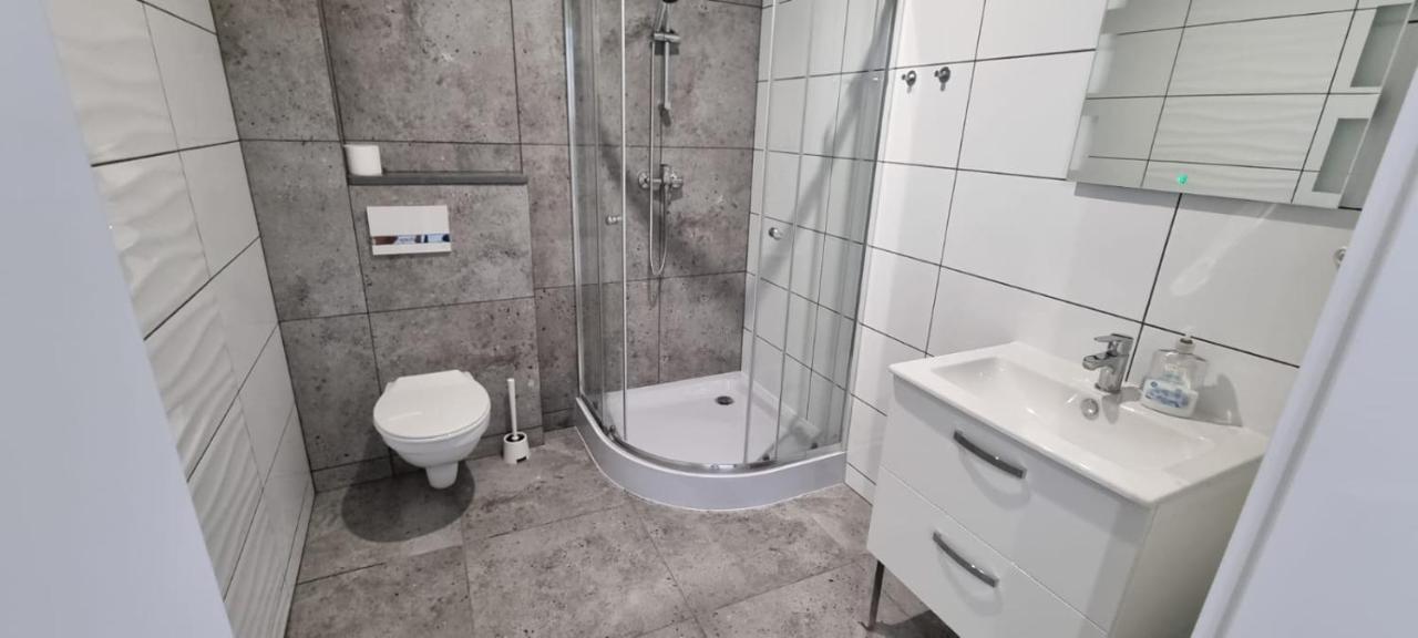Apart Baltyk Pokoje & Apartamenty Леба Екстериор снимка